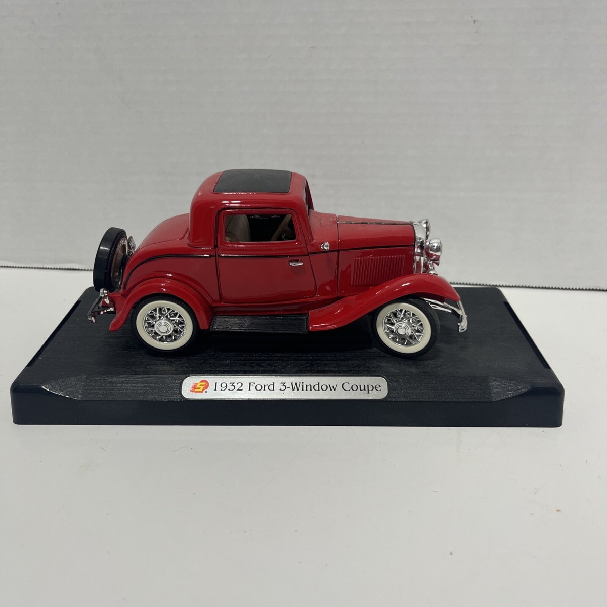 絶版 限定】 Ertl '32 Ford Deuce Coupe 1/18 【公式通販】