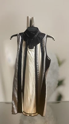 Vestido para mujer GUESS by Marciano a rayas sin mangas - lentejuelas y cuello con cuentas - mediano Foto 1 de 4