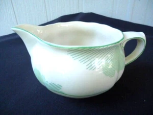 vintage Art deco royal doulton Athlone green d5552 gravy jug sauce boat - Picture 1 of 3
