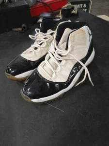Size 7 - Jordan 11 Retro Low Concord 2012 - Picture 1 of 6