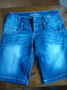 Jeans Short Bermuda Gr. W 28 von CIC ++ tolle Waschung - Bild 1 von 7