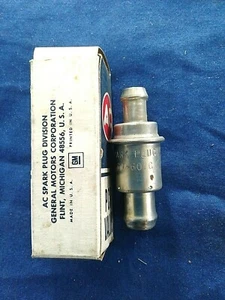 NOS AC PCV # CV 607C GM 6422038 Chev 1963-67 Chevy GMC Truck 63-67 4, 6 cyl - Picture 1 of 3