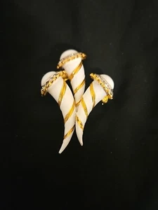 Signierte Jomaz Joseph Mazer Weiß & Gold Emaille Strass Brosche Vintage - Bild 1 von 11