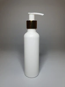 200 ml HDPE Kunststoff Boston Flaschen mit glänzender gold/weißer Lotion Pumpe *BELIEBIGE MENGE* - Bild 1 von 1
