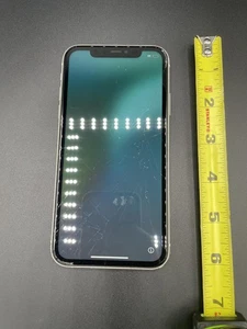 Apple iPhone 11 White - For Parts/Not Working - Cracked Screen - Photo 1 sur 4