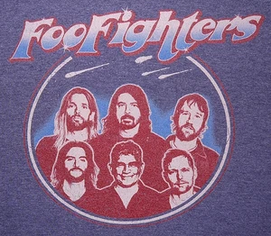 Mens Vintage Official FOO FIGHTERS Concert Tour Graphic T Shirt size L - Bild 1 von 2