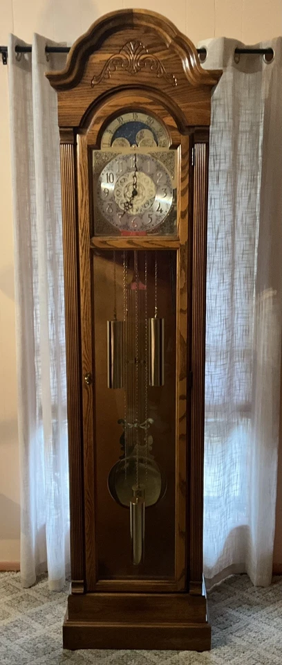 Howard Miller Grandfather Clock ~ Excellent Condition ~ Pick Up Williamson, GA - Image 1 of 4