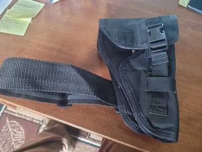 Eagle Industries Right Hand Holder 1911 - Image 1 of 3