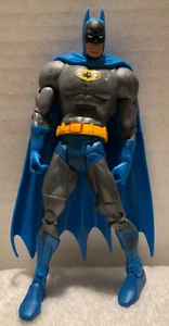 DC Universe Classics 2008 Batman Wave 1 Action Figure Blue Cape - F320 - Picture 1 of 4