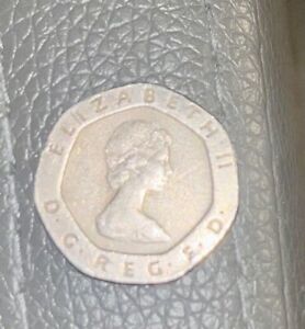 1982 Rare Twenty Pence Elizabeth II UK Coin D. G. Reg. F. D. VF condition