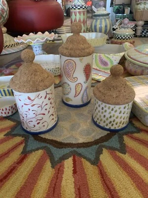 MacKenzie-Childs CARNABY 3 Piezas Juego de Botes de Cerámica. Foto 1 de 4