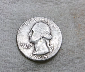 1945 P SILVER Washington Quarter #AA91 - Picture 1 of 2
