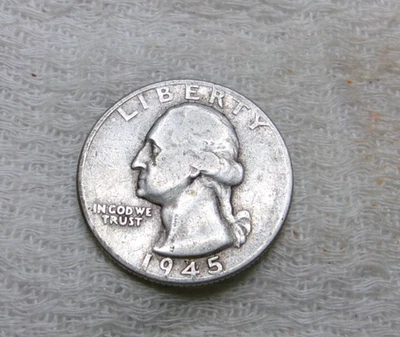 1945 P SILVER Washington Quarter #AA91 - Image 1 of 2