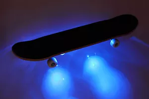 LED Underglow Lights for Skateboards Longboards Scooters, no battery - Picture 1 of 11