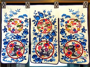 Tapiz de cortina colgante japonés para puerta noren bingata Okinawa pintado a mano - Imagen 1 de 8