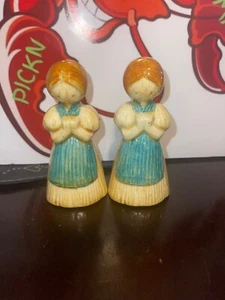 Vintage Country Straw Husk Girl Salt and Pepper Shakers Ceramic - Picture 1 of 5