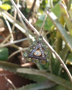 Green Peridot Gemstone Pendant 925 Sterling Silver Pendant Polki Diamond Pendant - Picture 1 of 3