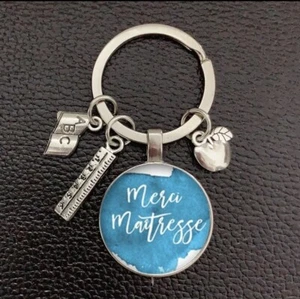 Porte-clés Merci Maîtresse Cabochon en verre + pochette organza cadeau rapide Fr - Imagen 1 de 2