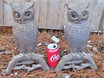 ANTIGA CASA DE CAMPO EUA FERRO FUNDIDO CORUJA PÁSSARO LAREIRA ANDIRONS OLHO DE VIDRO - Imagem 1 de 4