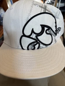 Iowa Hawkeyes Hat/Cap Fitted 7 5/8 NCAA College White Zephyr - Picture 1 of 5