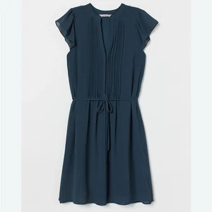H&M Pintuck Dress Flutter Short Sleeves Tie Waist Navy Blue Lightweight Size 14 - Picture 1 of 13