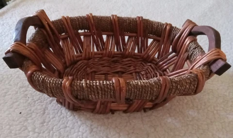 Wicker Rattan Basket Oval Tray Handles Woven Cover