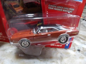 WHITE LIGHTNING 1968 DODGE CHARGER 2004 JOHNNY LIGHTNING MOTOR TREND 1:64 - Picture 1 of 6
