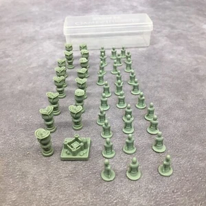 Risk Juego de Tronos Repuestos Tyrell 45 Piezas Ejército y 1 Asiento de Poder - Imagen 1 de 3