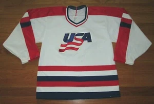Team USA Vintage 1990s ? Olympics Hockey CCM Jersey Sewn Patch Small - Picture 1 of 4