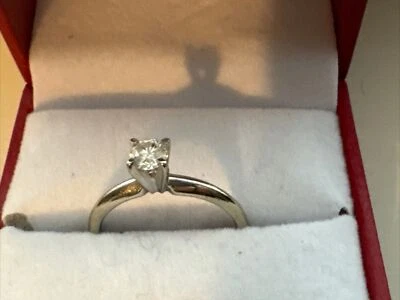 Anel de noivado de ouro branco 14k com diamante corte princesa Gordon’s 0,30 ct tamanho 6,75 - Imagem 1 de 4