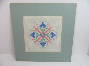 Flor floral azul punta de aguja terminada diseño geométrico de 13 pulgadas - Imagen 1 de 3