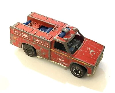 Hot Wheels Redline Flying Colors Emergency Squad Fire Rescue 1/64 Diecast - Image 1 of 4