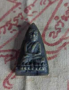 Thai buddha amulet phra lp tuad wat changhai  powerful pendant . - Picture 1 of 2
