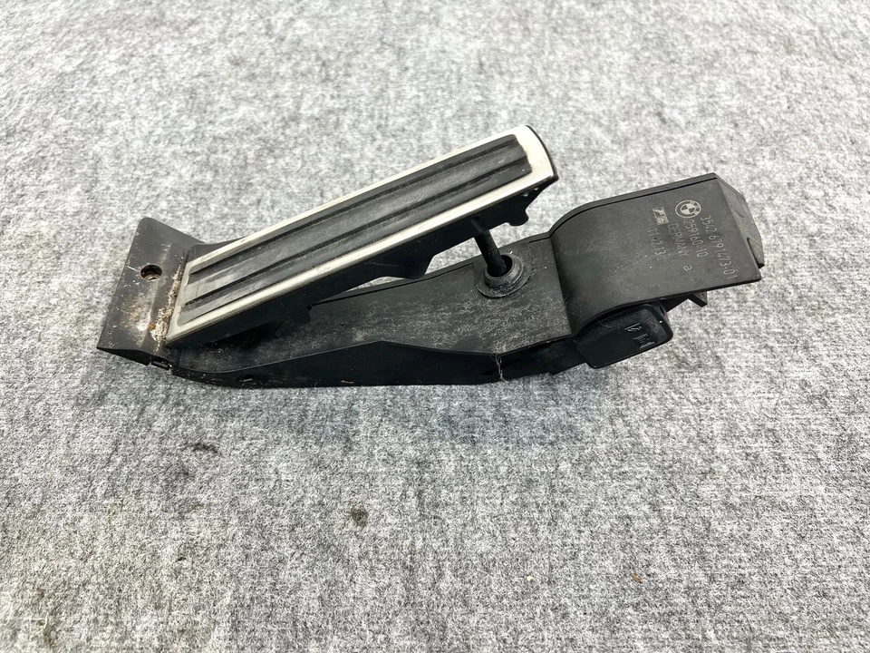 09-14 BMW X6M X6 E71 E72 ACELERADOR ACELERADOR GASOLINA DESPLAZAMIENTO PEDAL SENSOR CONJUNTO OEM Foto 1 de 3