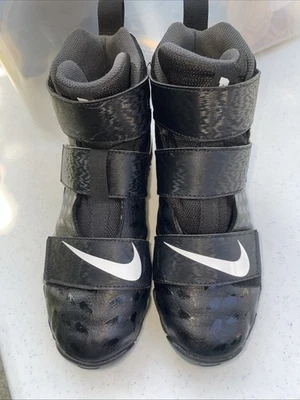 Nike Fastflex Force Savage Shark 2 Black football cleats Kids Youth Sz 4.5 Wide - Image 1 of 4