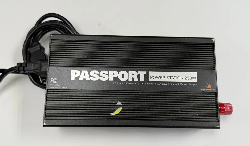 Excellent Dynamite Passport 16.5 amp 250 Watt Power Supply DYN4200 - Image 1 of 1