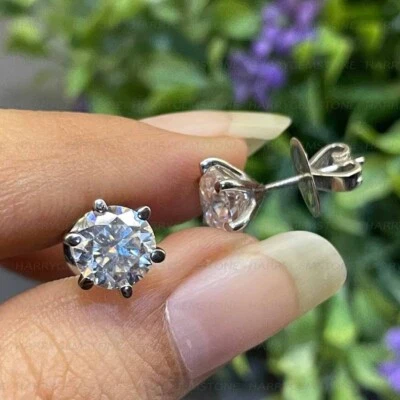 1.6Ct Round Cut Moissanite Women's Stud Push Back Earring In 925 Sterling Silver - Image 1 of 4