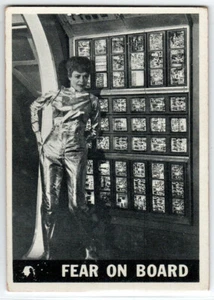 LOST IN SPACE 1966 TOPPS BASE #13 FEAR ON BOARD MAUREEN ROBINSON POOR TO FAIR - Picture 1 of 2