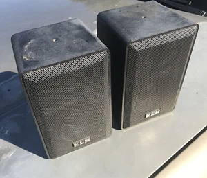 Pair KLH 970A 3-Way Surround Sound Indoor Outdoor Weatherized Speakers Tested - Picture 1 of 4