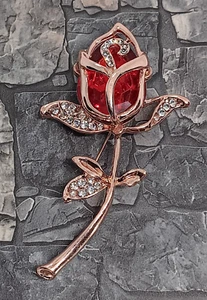Goldfarbene rote Rose mit Strass Brosche Anstecknadel Brosche Corsage elegant - Bild 1 von 2