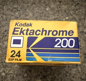 Kodak Ektachrome 200 ED 135-24 Daylight Color Slide Film DX 35mm Expired 08/90 - Picture 1 of 6