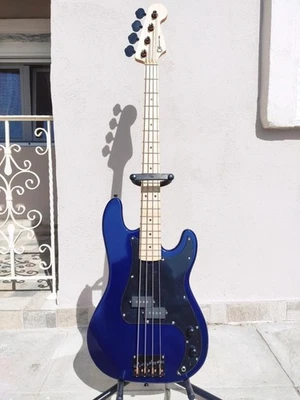Squier Affinity P-Bass Custom Foto 1 de 4