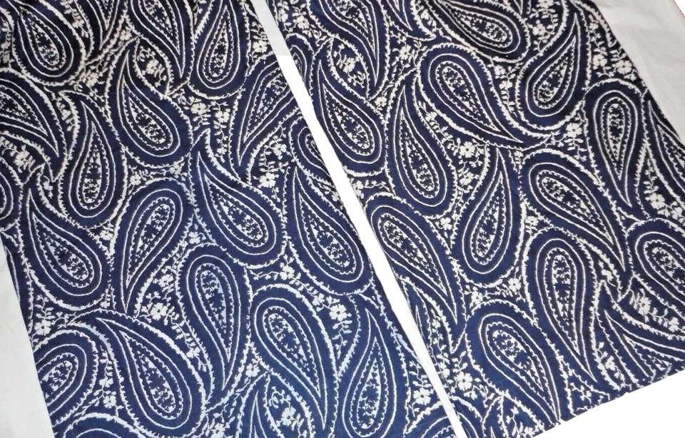 CHAPS ALLISTAR MEDALLÓN PAISLEY AZUL Y BLANCO (2) PANELES CORTINA SIN FORRO 42 X 82 Foto 1 de 4