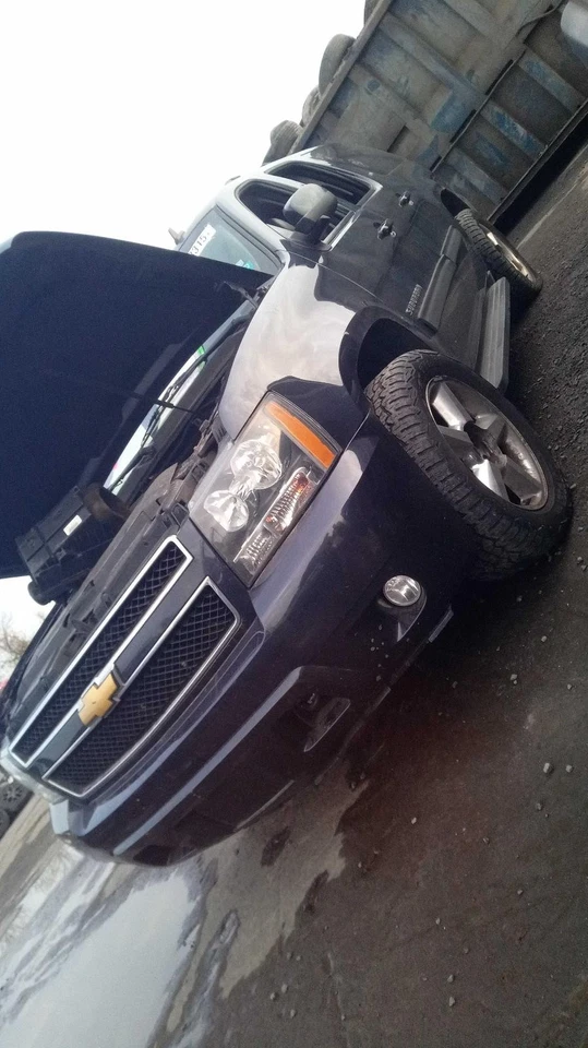 Conjunto completo de motor usado se adapta a: Chevrolet Suburban 1500 2013 5,3 L gasolina V Foto 1 de 4