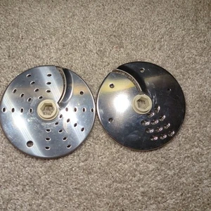 (2) Sunbeam Oskar 14081 Food Processor Disk Shredder Blades Replacement Part - Picture 1 of 6