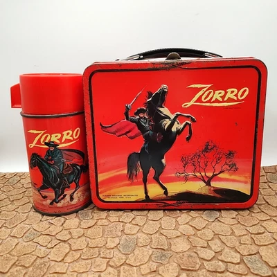 Fiambrera termo vintage de metal rojo Zorro Aladdin 1966 Foto 1 de 4