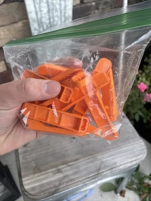 Pequeña bolsa de separadores de ladrillos Lego. Usado. 16 separadores en total. Foto 1 de 2