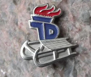 Antique Thalmann Pioneer Organisation Youth Group Toboggan DDR Sledge Pin Badge - Picture 1 of 2