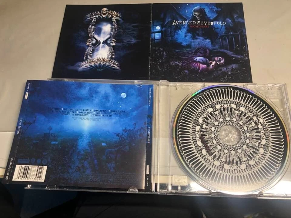 AVENGED SEVENFOLD - ''NIGHTMARE'' - US METALCORE CD 2010 - Bild 1 von 1