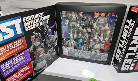 SDCC 2023 BST AXN 4-Pack  TMNT Comic Book Series Black & White Loyal Subjects Cover